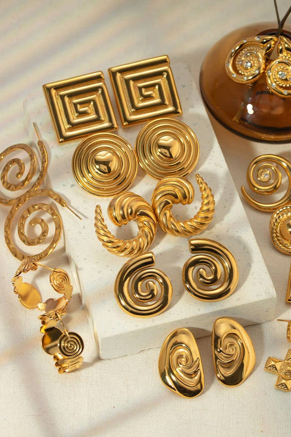 SIMPLE AND STYLISH 18K GOLD SPIRAL EARRINGS_CWASC1661