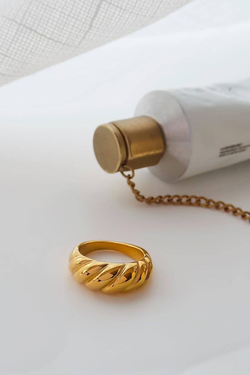 Wallace 18K Gold Non-Tarnish Croissant Ring