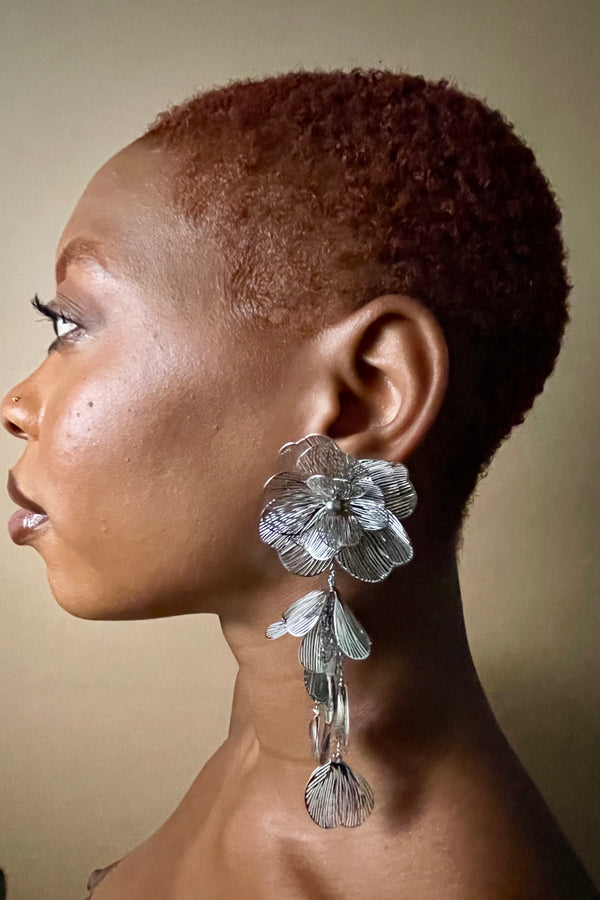 Zinnia Hanging Studs