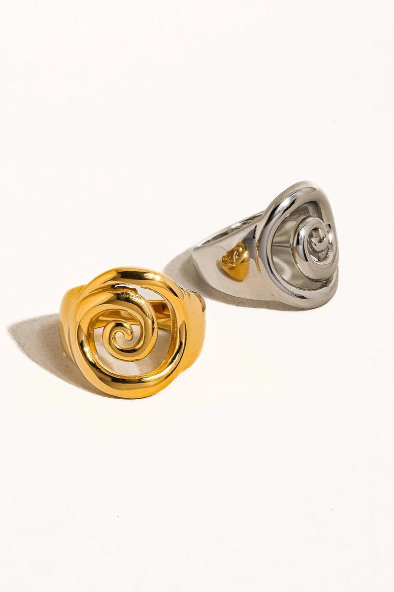 Cyclone 18K Gold Non-Tarnish Twirl Ring